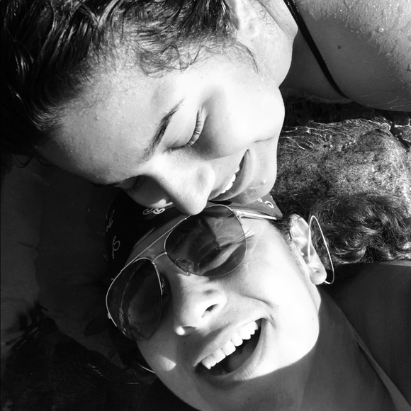 Meet your Posher, Eva - Picture 3 of 14